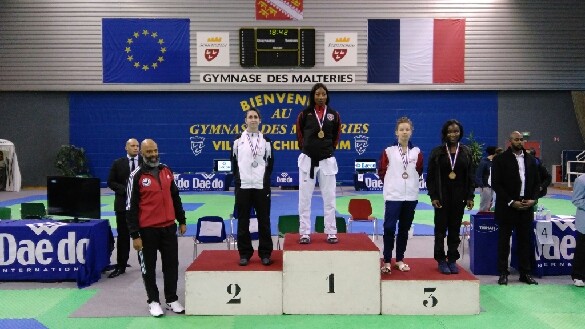 Podium pour Camille